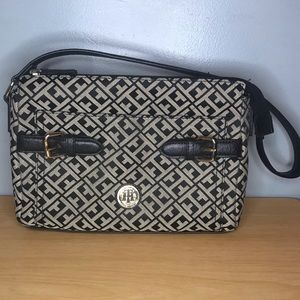 Tommy Hilfigure Purse